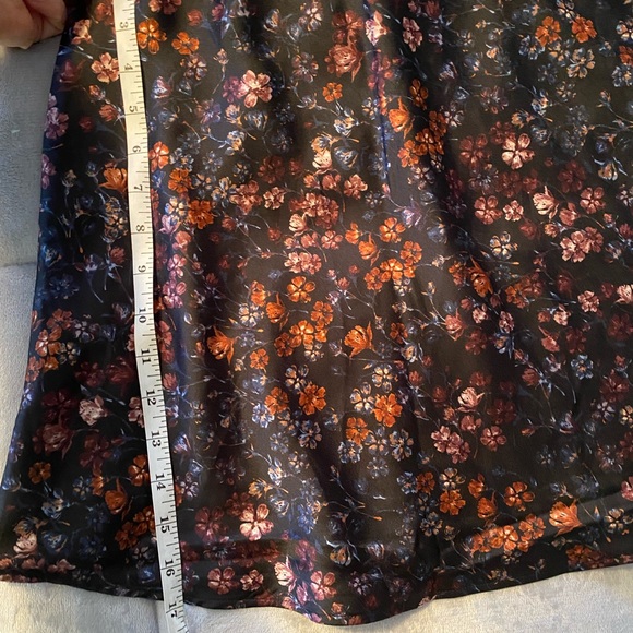 NWT! Abercrombie & Fitch Floral silk skirt - Picture 11 of 12